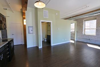 La pompadour living room